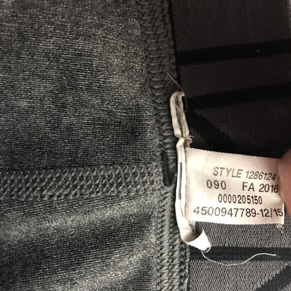 Under Armour Gray Athletic Running Bike Sport Shorts: see measurements XS/S - Picture 6 of 6